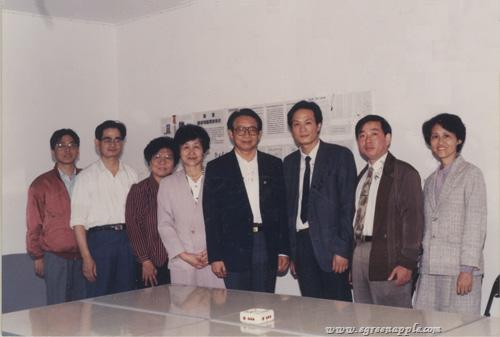 199310中国科协副主席高潮参观青苹果